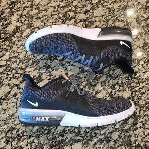 Men's Nike Air Max Flyknit
